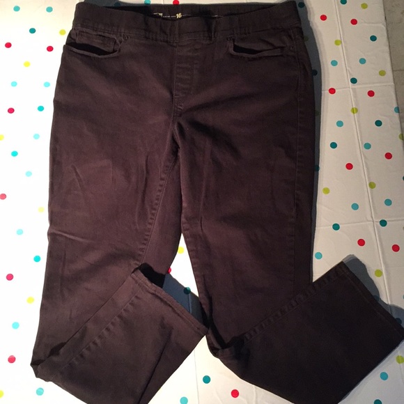 Levi's Denim - 3/$30 Levis pull on skinny jeggings jeans black 16